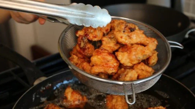 Công thức làm gà rán sốt bơ mật ong ngon không cưỡng nổi-3