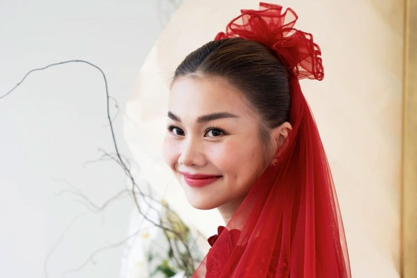 Cập nhật từ đám cưới Thanh Hằng: Không gian phủ hoa tươi, những khách mời đầu tiên đã xuất hiện-5