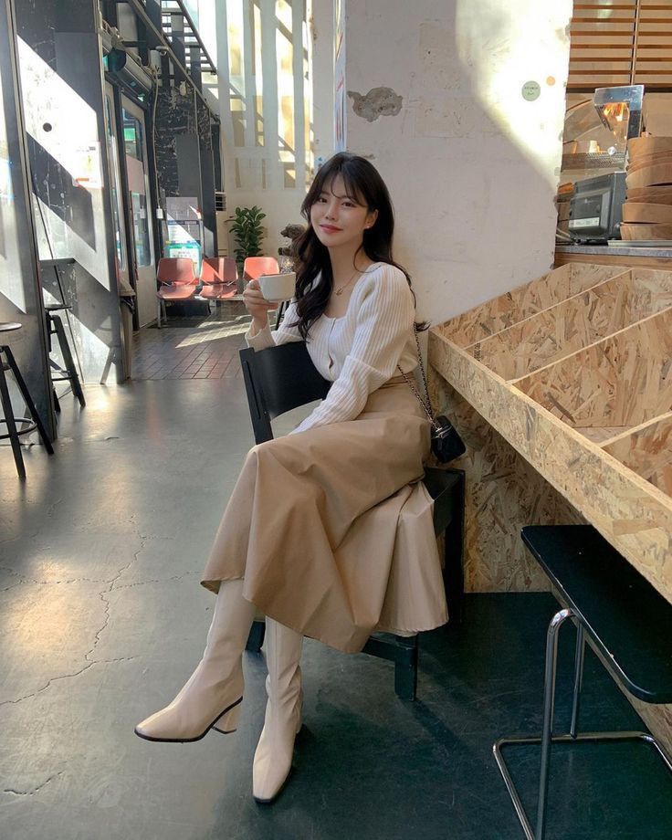 4 kiểu chân váy vừa đẹp vừa ấm cho nàng diện mùa lạnh-3