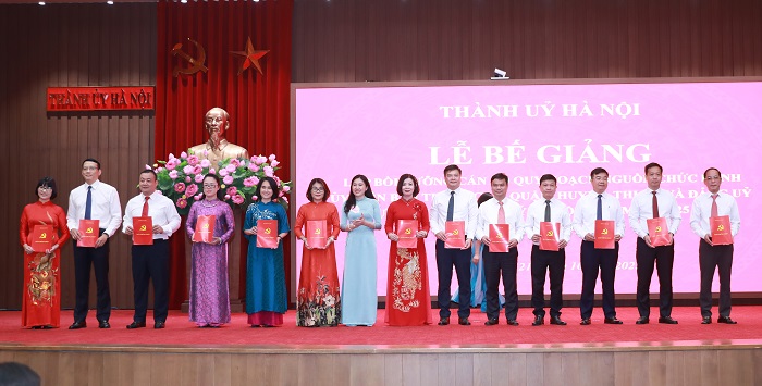 Vận dụng hiệu quả những kiến thức, mô hình, cách làm hay vào thực tiễn tại địa phương, đơn vị-5