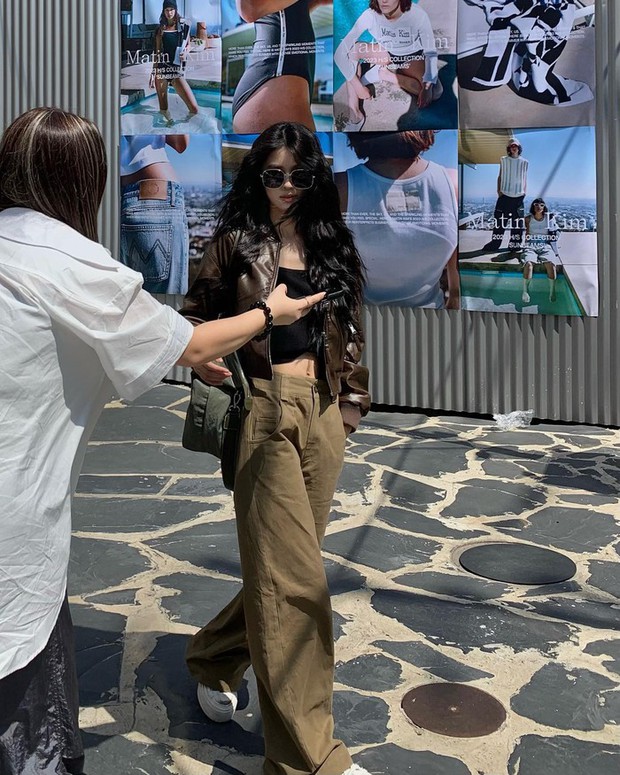 Trời thu mát lạnh mà không lên đồ” theo Earth Tone thì đúng là phí!-7