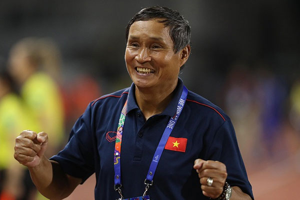 HLV Park Hang-seo nói điều xúc động khi HLV Mai Đức Chung chia tay ĐT nữ Việt Nam-3