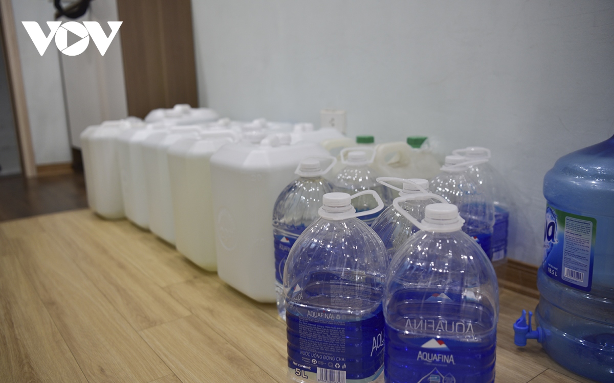 Người dân Khu đô thị Thanh Hà vẫn đang khát” nước sạch-14