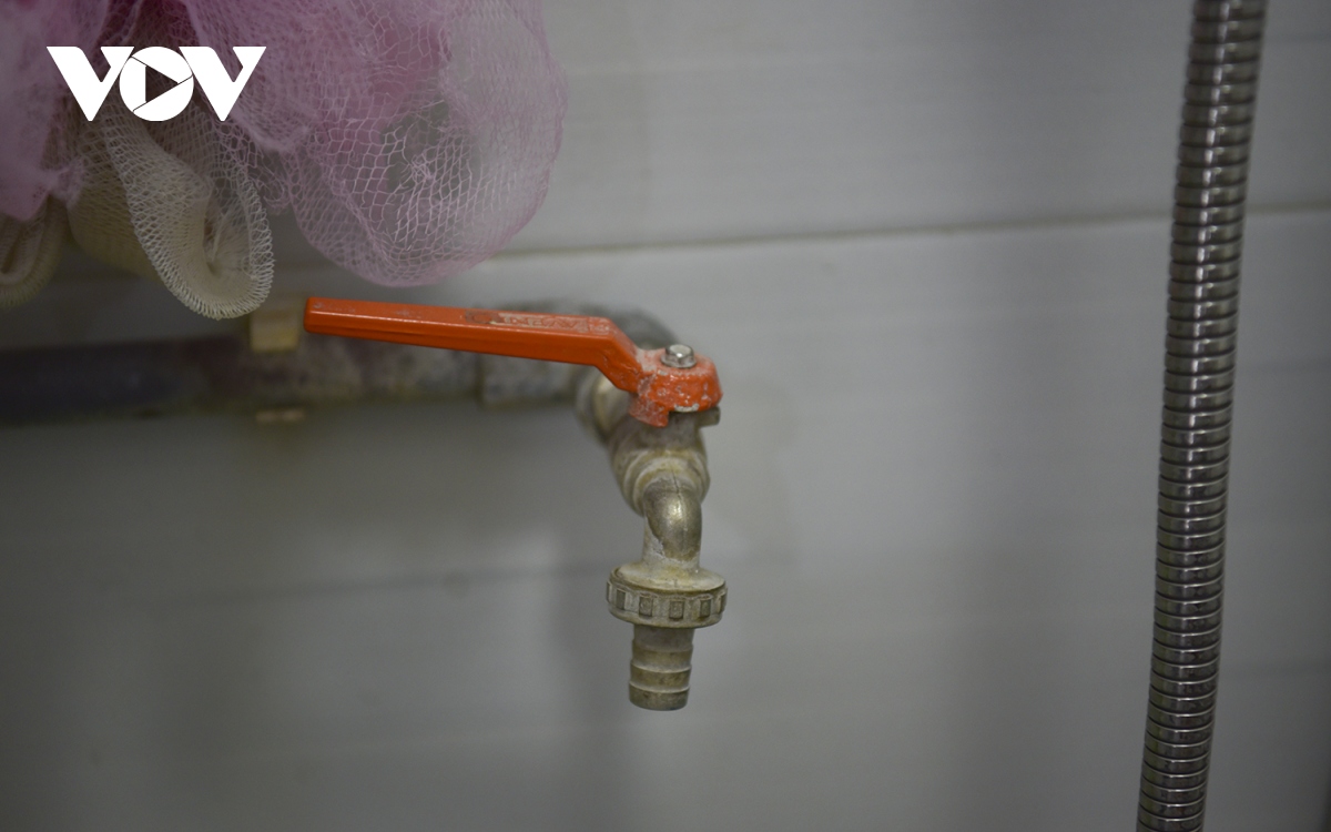 Người dân Khu đô thị Thanh Hà vẫn đang khát” nước sạch-18