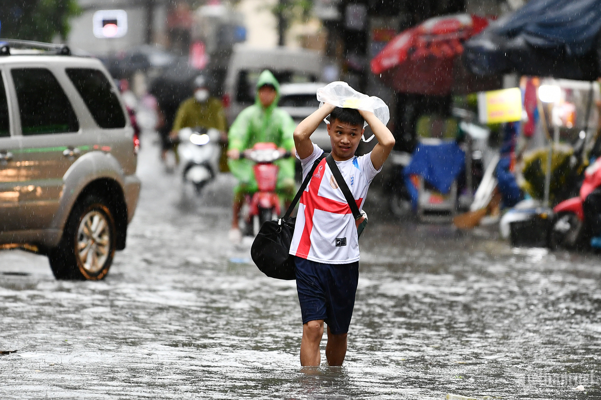 Dự báo thời tiết ngày 24/10: Miền Bắc tăng nhiệt, miền Trung mưa lớn-1