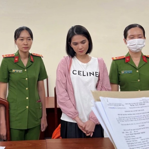 Ngọc Trinh bị bắt và chấn chỉnh lại trật tự mới ở showbiz-1