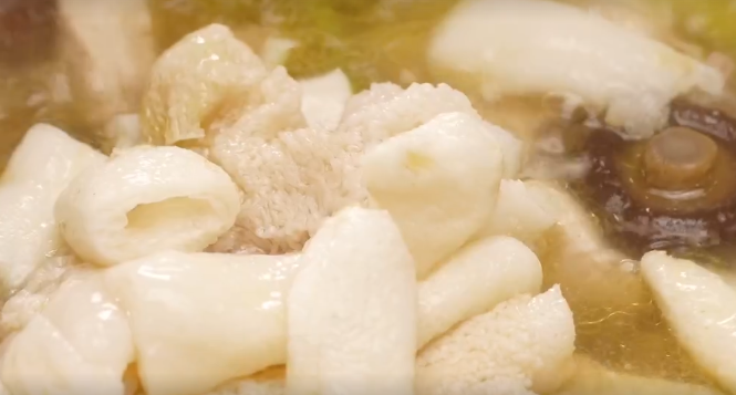 Cực phẩm dưỡng nhan nấm cô dâu xuất hiện trong tiệc cưới của siêu mẫu Thanh Hằng mà ít người biết-14