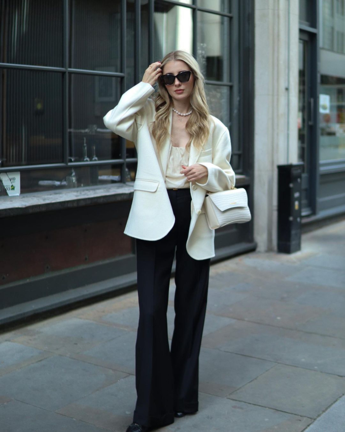 Nàng blogger người Anh nổi tiếng trên Instagram vì gu thời trang toát ra mùi giàu có-2