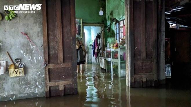 Mưa cực lớn làm TP Đông Hà ngập sâu, thuỷ điện ở Huế tăng cường xả nước-2