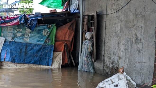 Mưa cực lớn làm TP Đông Hà ngập sâu, thuỷ điện ở Huế tăng cường xả nước-4