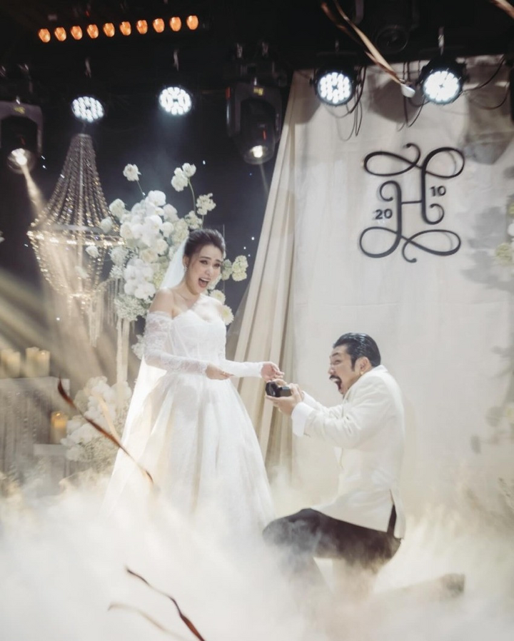 Diễn viên Bụi đời chợ Lớn khóc như mưa khi cưới vợ hoa khôi sau 13 năm yêu-4