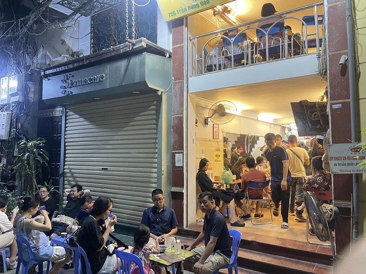 Quán chè đắt nhất Hà Nội: Một cốc chè giá bằng hai bát phở vẫn bay” 700 cốc/ngày-1