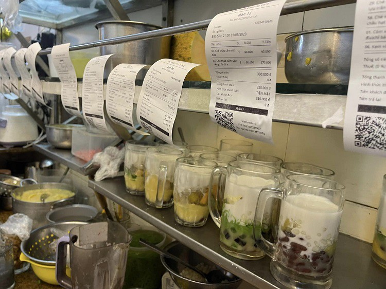 Quán chè đắt nhất Hà Nội: Một cốc chè giá bằng hai bát phở vẫn bay” 700 cốc/ngày-4