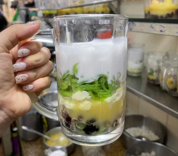 Quán chè đắt nhất Hà Nội: Một cốc chè giá bằng hai bát phở vẫn bay” 700 cốc/ngày-5