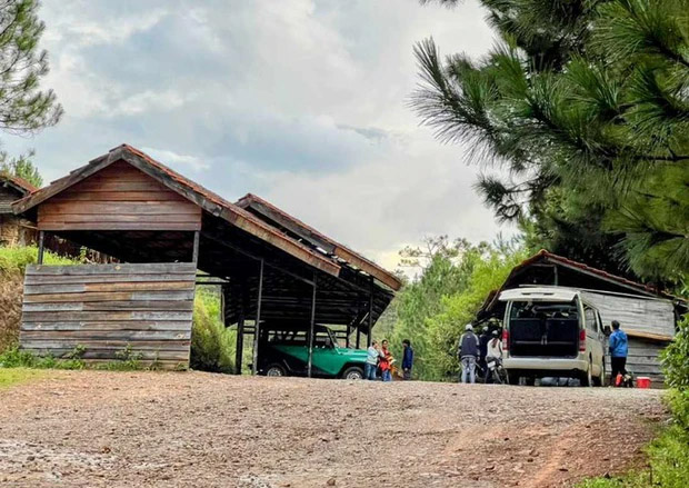 Lũ cuốn trôi 4 du khách Hàn Quốc và tài xế ở Làng Cù Lần-4