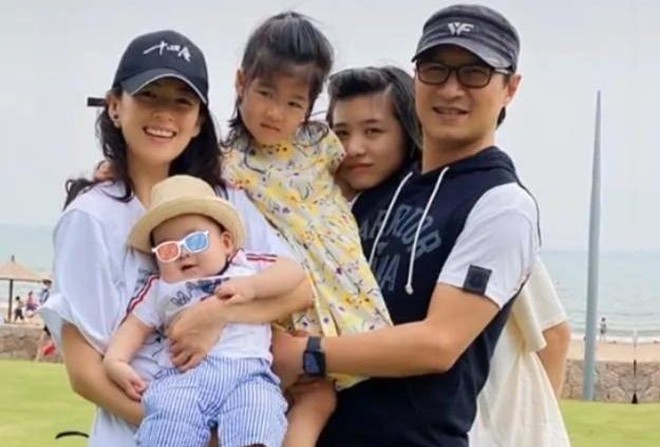 Cuộc hôn nhân bị gọi là giả tạo của Chương Tử Di và nam ca sĩ đã có hai đời vợ-3