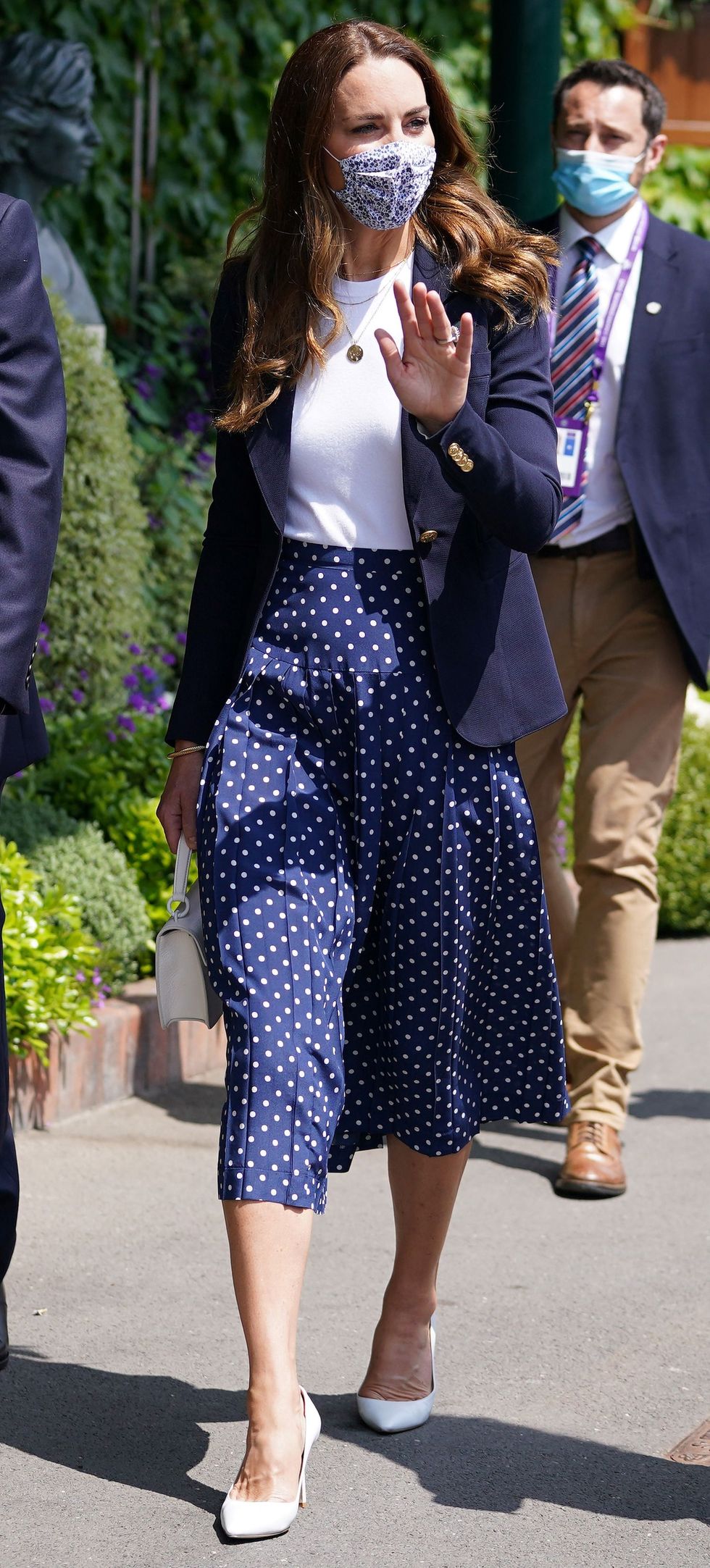 9 set chân váy dài cho thấy đẳng cấp biểu tượng thời trang của Vương phi Kate Middleton-4