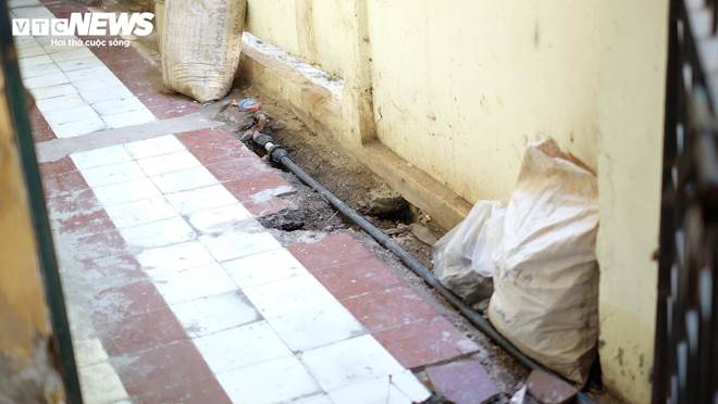 Cảnh sống khổ cực khó tin trong khu tập thể đất vàng giữa lòng Hà Nội-10