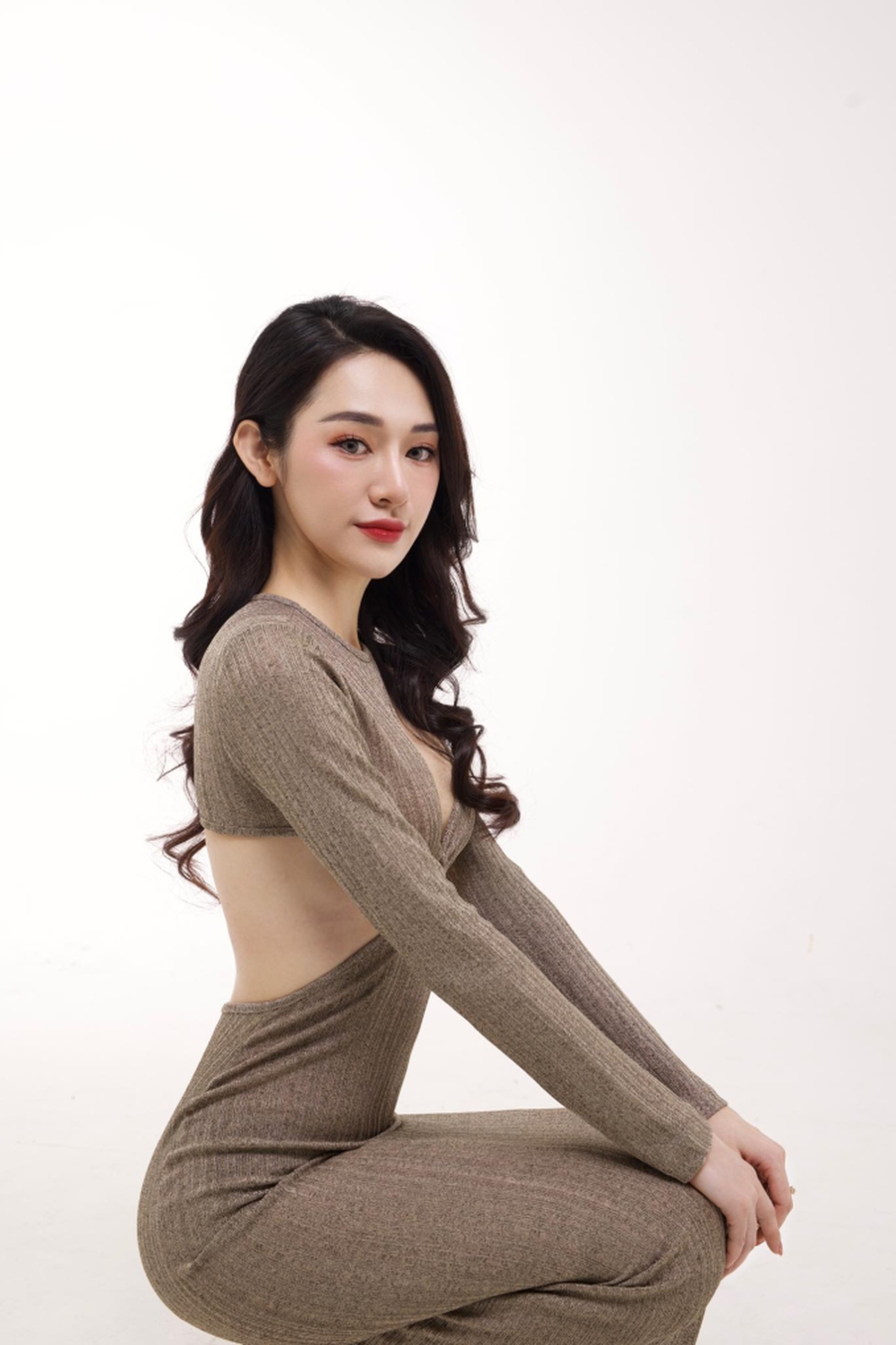 Đây là cựu thí sinh Olympia có màn lột xác đỉnh nhất: Xinh miễn chê, còn đang là giảng viên!-4