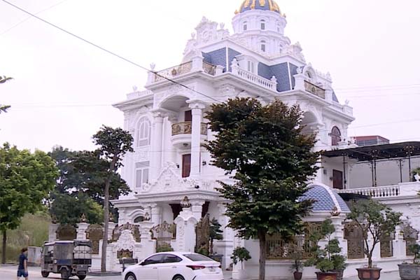 Biệt thự mới xây của cặp đôi đồng tính vừa gây xôn xao bởi đám hỏi hoành tráng-21