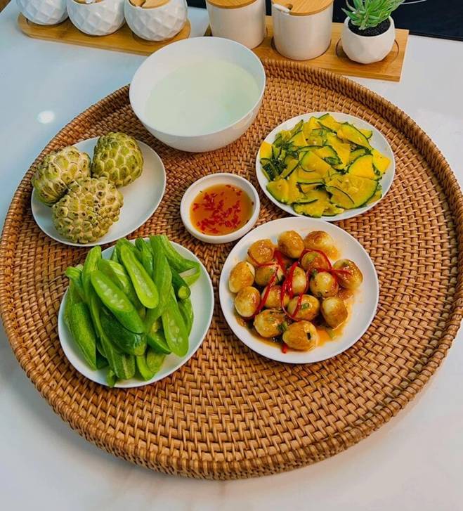 Loạt mâm cơm 20 nghìn đồng gây sốt mạng của người phụ nữ Hà Nội-3