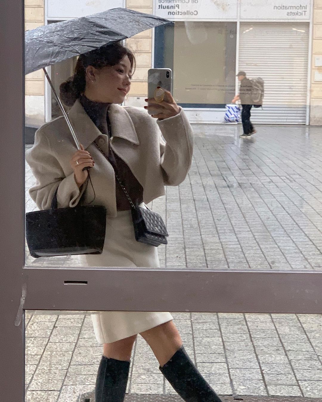 Áo khoác dáng ngắn là kiểu áo đáng sắm cho mùa lạnh năm nay-5