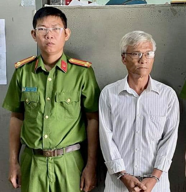 Bắt giam giáo viên chủ nhiệm nhiều lần xâm hại 2 nữ sinh tiểu học-1