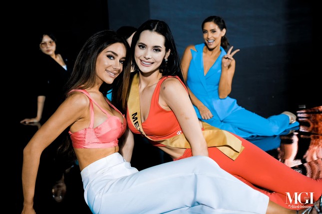 Người đẹp Peru đăng quang Hoa hậu Hòa bình, Lê Hoàng Phương là Á hậu 4-52