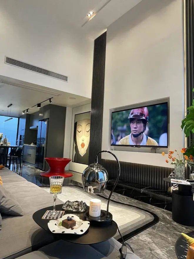 Cãi lời bố mẹ mua nhà tầng thượng, 9X biến nhà đẹp như resort, ai nhìn cũng chỉ biết ước-4