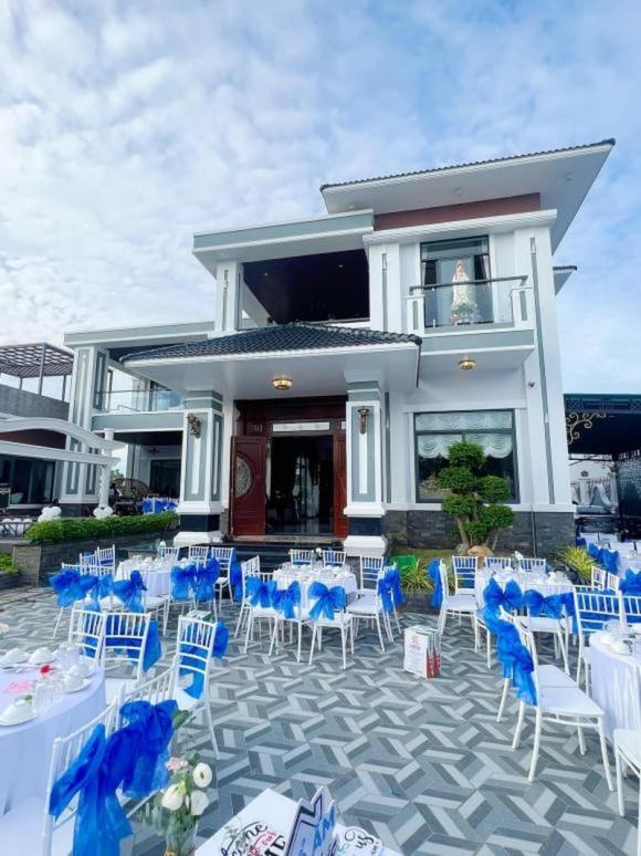 Biệt thự mới xây của cặp đôi đồng tính vừa gây xôn xao bởi đám hỏi hoành tráng-6