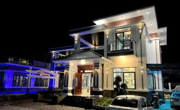 Biệt thự mới xây của cặp đôi đồng tính vừa gây xôn xao bởi đám hỏi hoành tráng-14