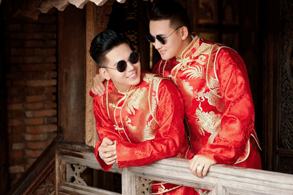 Biệt thự mới xây của cặp đôi đồng tính vừa gây xôn xao bởi đám hỏi hoành tráng