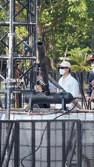 Giữa nghi vấn cưới LyLy vào cuối năm, Anh Tú công khai loạt hành động tình tứ rõ mồn một giữa nơi đông người-1