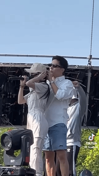 Giữa nghi vấn cưới LyLy vào cuối năm, Anh Tú công khai loạt hành động tình tứ rõ mồn một giữa nơi đông người-3