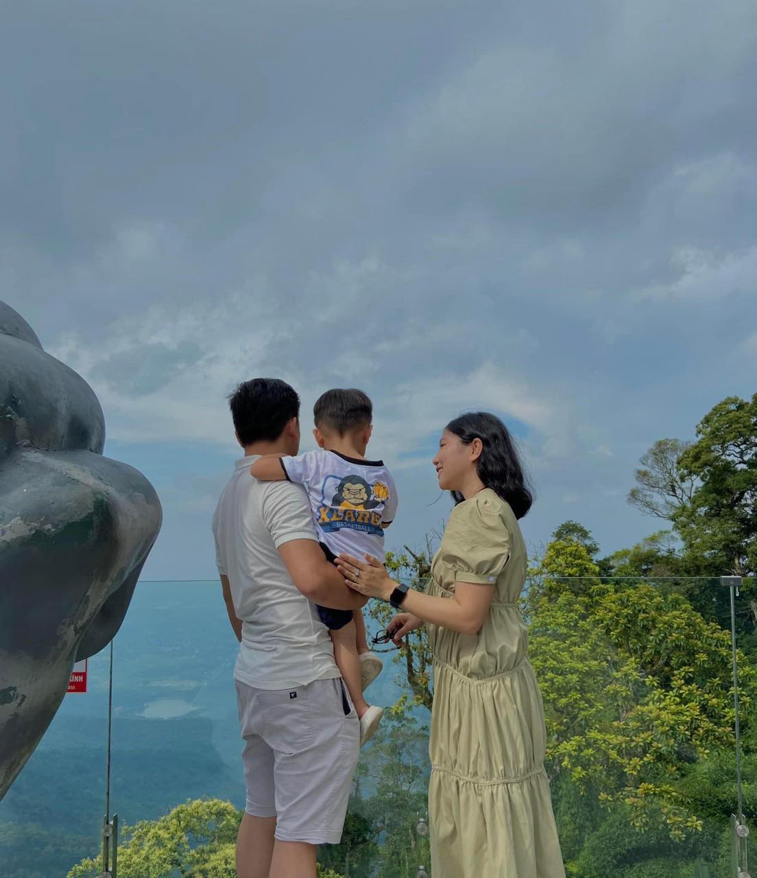 Con mắc rối loạn Tics, mẹ quyết định nghỉ việc bác sĩ để dành thời gian chăm sóc con-4