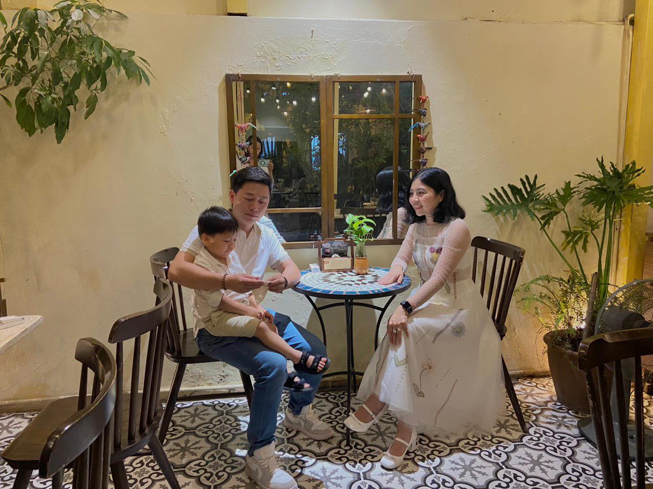 Con mắc rối loạn Tics, mẹ quyết định nghỉ việc bác sĩ để dành thời gian chăm sóc con-7