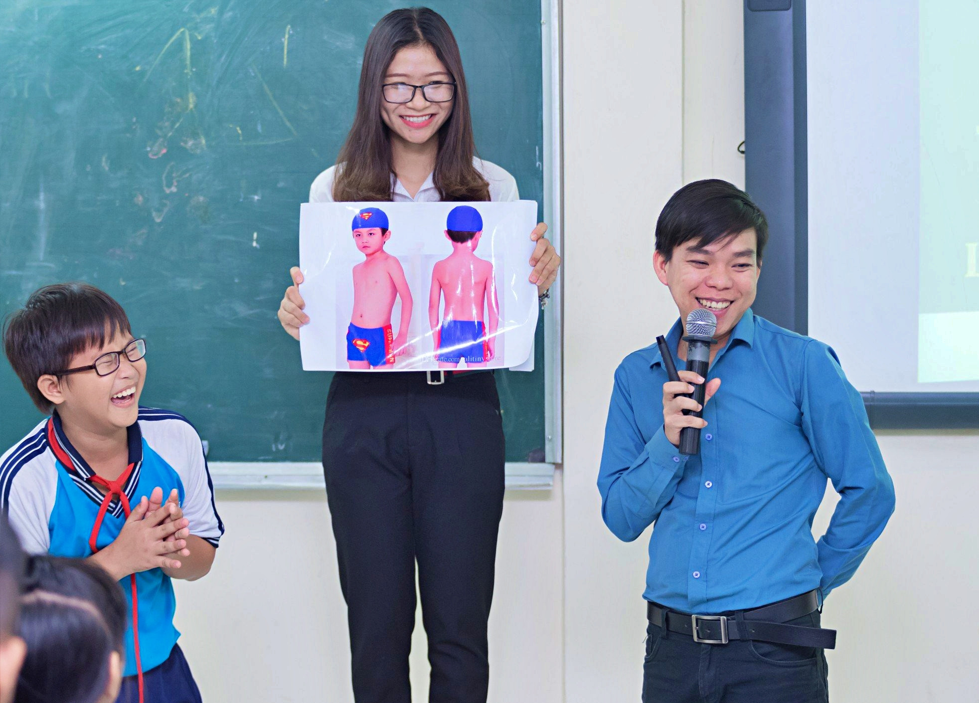 Mải mê bán nước, mẹ bàng hoàng nghe con gái 5 tuổi kể bị 3 gã trai xâm hại-3