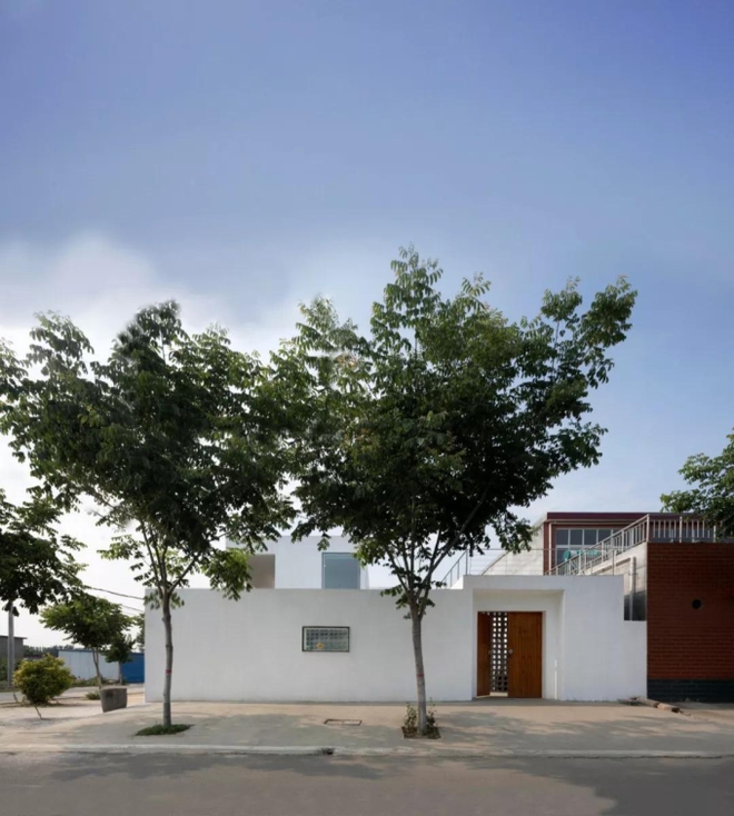 Con trai 40 tuổi xây căn nhà 200m2 để bố mẹ dưỡng già, có sân vườn trồng nhiều cây xanh ngập tràn ánh nắng-2