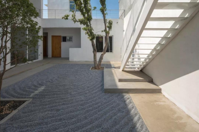 Con trai 40 tuổi xây căn nhà 200m2 để bố mẹ dưỡng già, có sân vườn trồng nhiều cây xanh ngập tràn ánh nắng-5