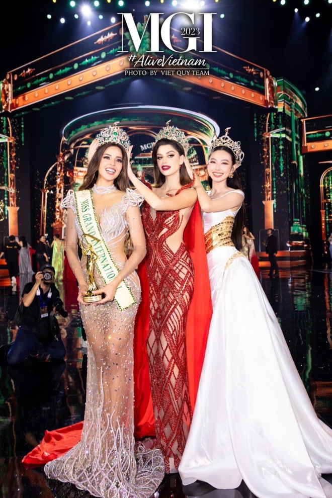 Tìm ra khoảnh khắc hot nhất Miss Grand International 2023: Gấp 3 visual là đây chứ đâu!-4