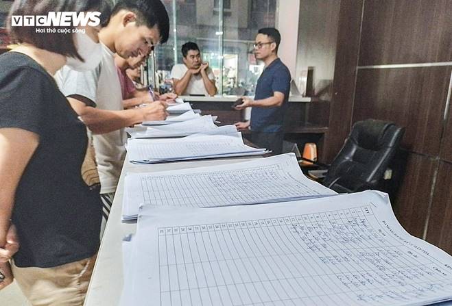 Mất nước sạch suốt 10 ngày, cư dân Khu đô thị Thanh Hà tính chuyện bán nhà-22