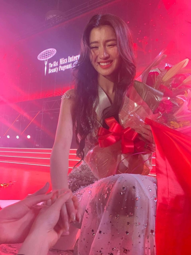 Á hậu Phương Nhi bật khóc, có chia sẻ đầu tiên sau khi trượt Top 7 Miss International-1