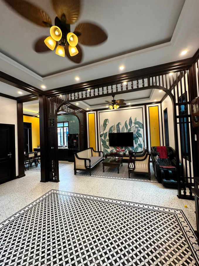 Cô gái 9X chi 3 tỷ đồng xây nhà tặng bố mẹ và anh trai, thành quả sau 7 năm phấn đấu khiến ai cũng nể phục-9