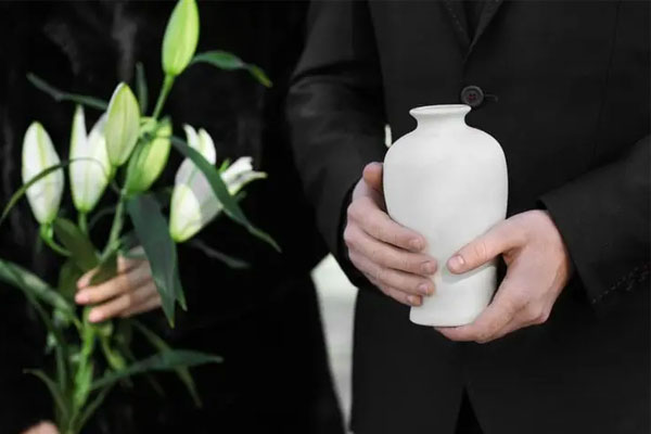 Người đàn ông nghiện chạy bộ đến tan nát gia đình, nhốt con trên ô tô để chạy-2