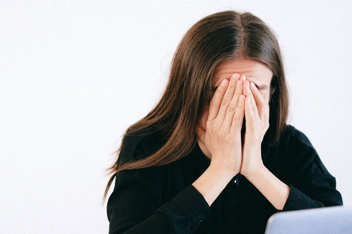 Đến nhà bạn trai ăn cơm, tôi điếng người khi thấy chị gái anh ấy-1