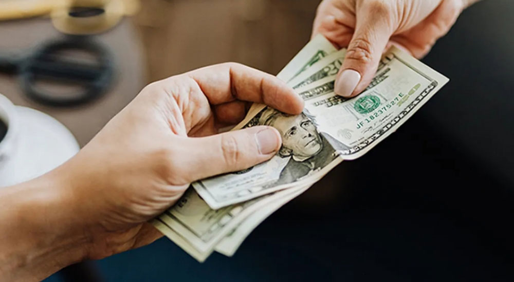 Vợ cũ của chồng đột nhiên đến vay tiền tôi-1