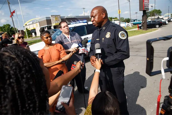 Rút súng bắn cảnh sát, con trai cảnh sát trưởng nhận kết cục bi thảm-2