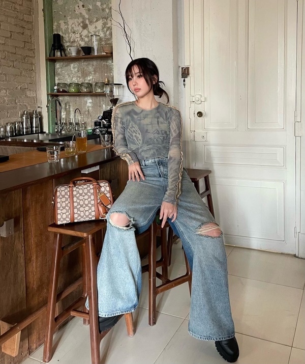 4 kiểu quần ống rộng chiếm sóng phong cách của các mỹ nhân Việt-1