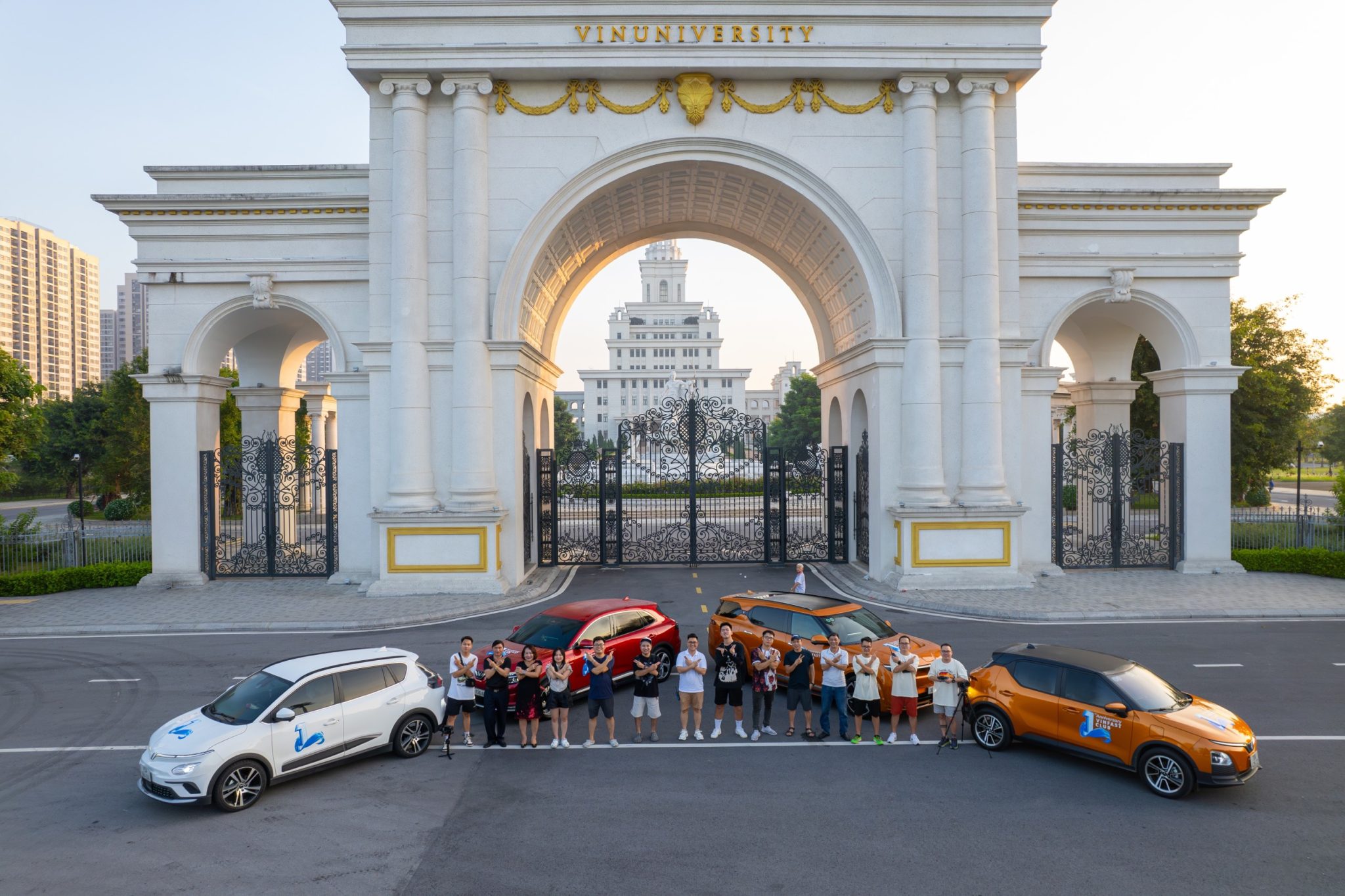 Hành trình chinh phục 4.000km xuyên Việt của nhóm chủ xe điện VinFast-1