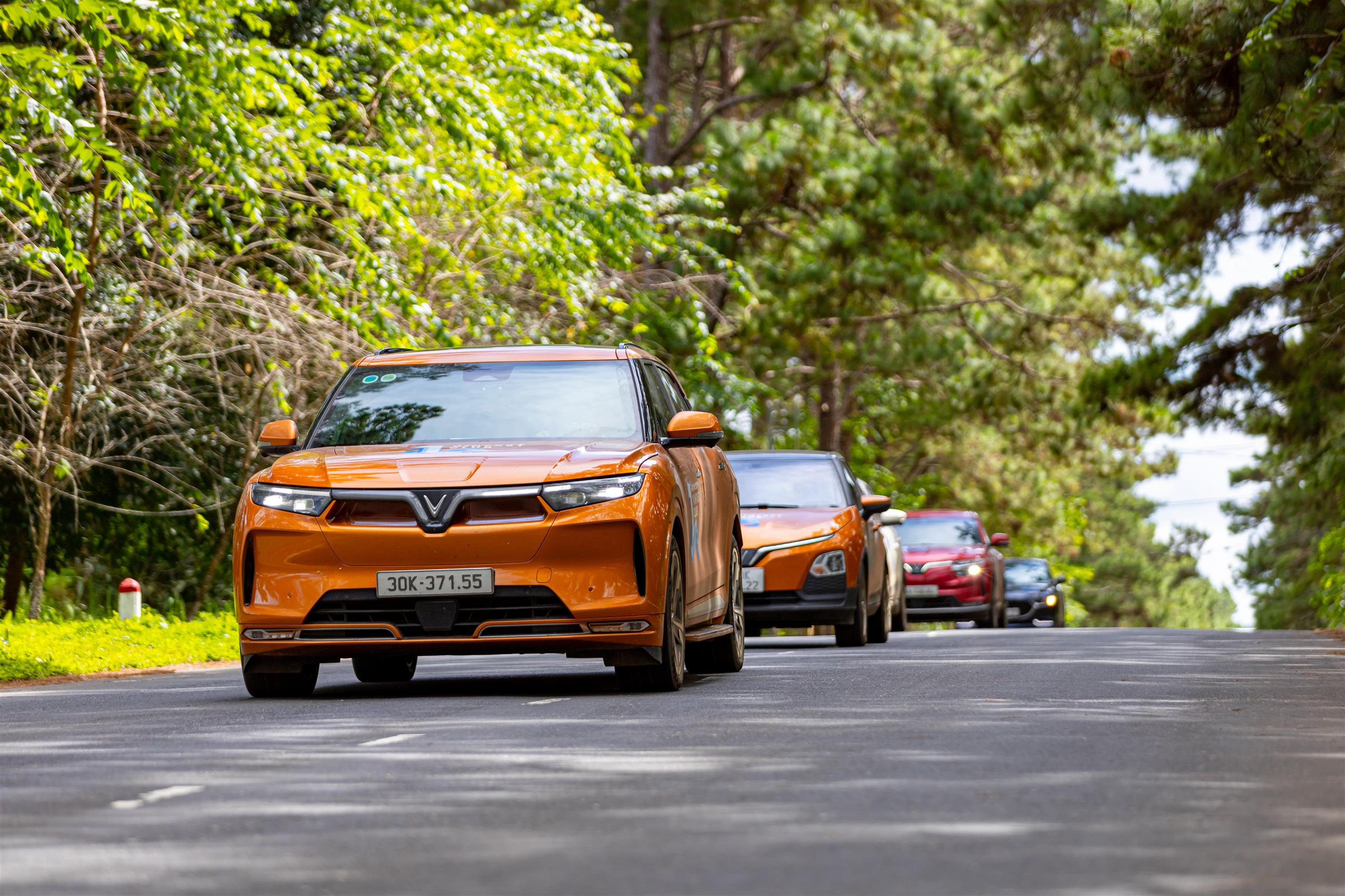 Hành trình chinh phục 4.000km xuyên Việt của nhóm chủ xe điện VinFast-7